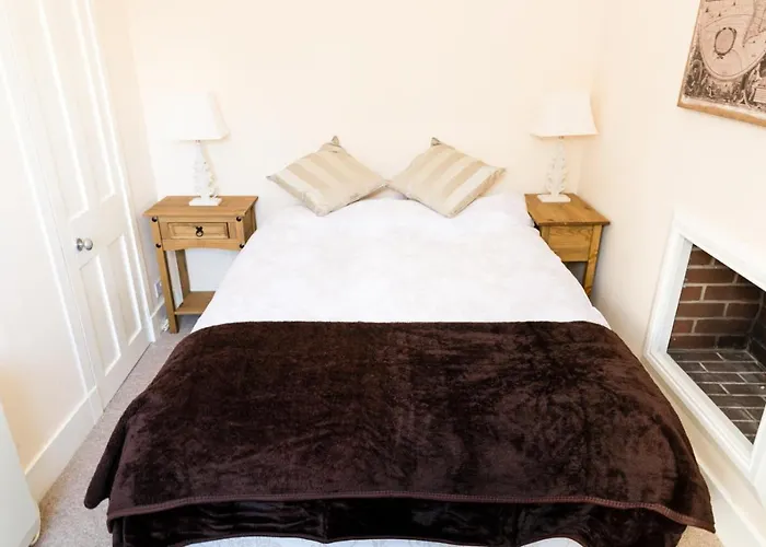 Stylish 2 Bedroom, City Centre Apartment